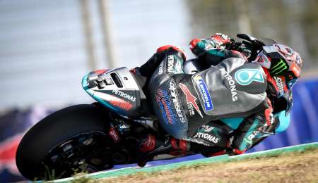 Quartararo ganó por primera vez y Márquez sufrió una dura caída