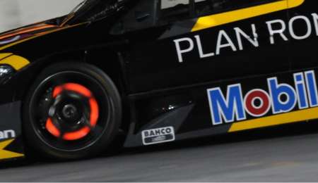 ¿Cómo asientan los frenos en un auto de carrera?