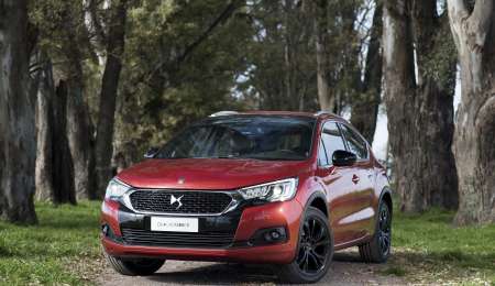 ELEGANCIA TODOTERRENO: DS 4 CROSSBACK