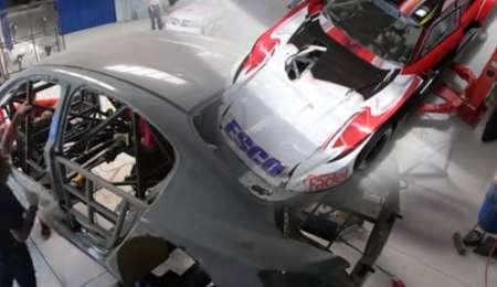 El taller donde conviven el Ford de Werner y los Fiat del STC2000