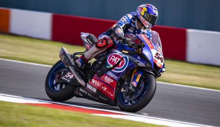 Razgatlioglu remontó y ganó en Donington Park