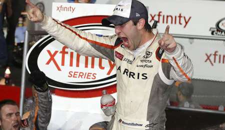 Un mexicano hizo historia en NASCAR