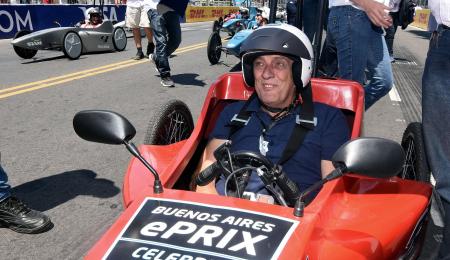 El picante y divertido cruce entre Traverso y Guerra