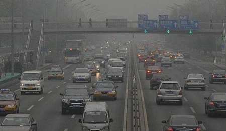 Siete consejos para reducir la emisión de gases contaminantes