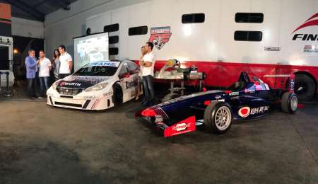 EMOTIVA PRESENTACIÓN DE LA ESCUDERÍA FE