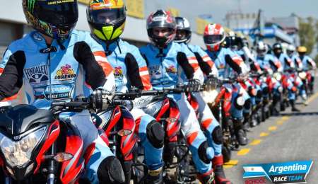 Se presenta la Escuela de Motociclismo en Argentina