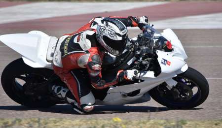 “Muchos se piensan que solo somos los loquitos de las motos”