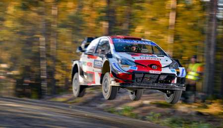 Elfyn Evans ganó en Finlandia y sigue con vida en el campeonato