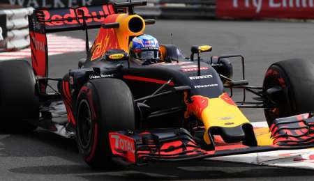 Ricciardo y Hamilton mandan en Mónaco 