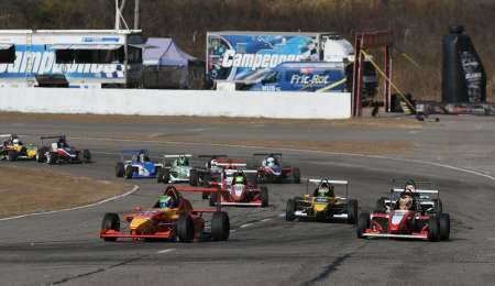 Mateo Polakovich es el nuevo escolta de Esteban Fernández