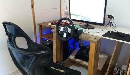 El simRacer que sueña con ser piloto