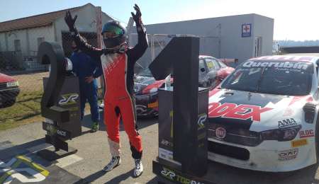 Farfala aguantó en el final y cantó victoria en el Junior