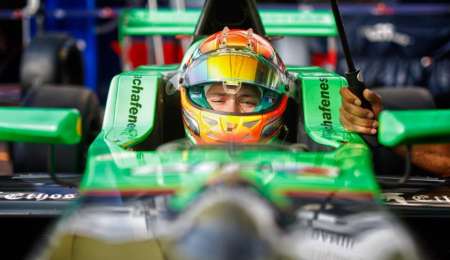 Pole de Fenestraz y va por el título