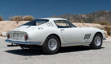 Ferrari 275 GTB es el coche más caro subastado por Internet