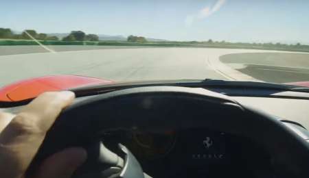 La Ferrari F8 Tributo desde adentro