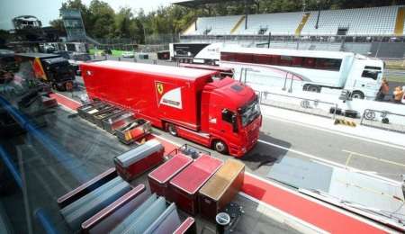 ¡Ferrari encontró inmigrantes en sus camiones cuando llegaron a Silverstone!