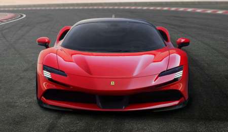 Histórico: Ferrari lanzó su primer deportivo híbrido enchufable