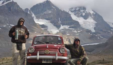 UNIERON ARGENTINA CON ALASKA EN UN FIAT 600