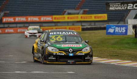 El Renault de Fineschi, el auto más rápido de la historia en el circuito 9