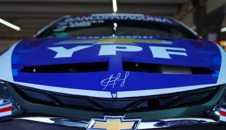 ¿Qué autos del Súper TC2000 están firmados?