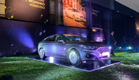 Ford inició una nueva era en la Argentina con el Mondeo híbrido