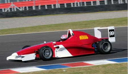 “La Fórmula Renault 2.0 es muy competitiva”