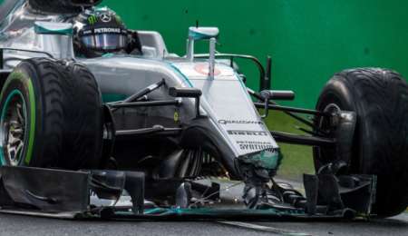 Rosberg palo y afuera