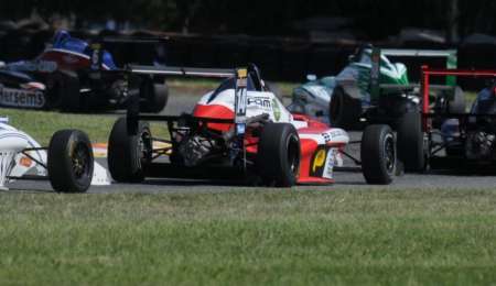 Los debutantes salen a pista en una prueba comunitaria