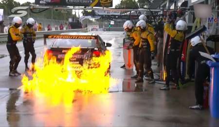 ¡Fuego en los boxes del Supercars!