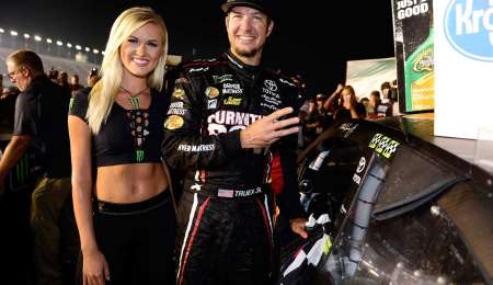Tres para Truex