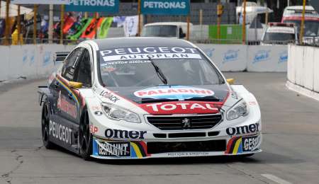 Girolami llegará a las 100 carreras