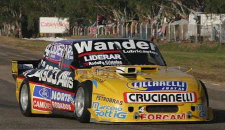 Todos los autos del Gurí Martínez en el TC