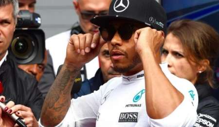 Hamilton no encuentra el rumbo