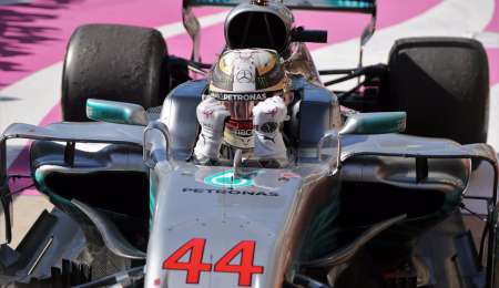 Hamilton dio un paso más al título en Austin