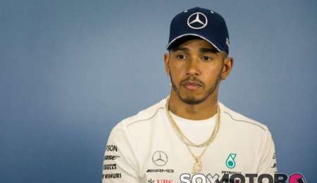 Lewis Hamilton: "no tengo síntomas de coronavirus"