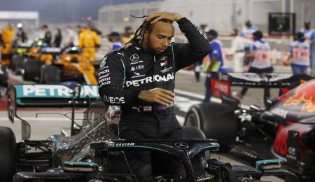 Hamilton: “No es verdad que esté furioso contra mi equipo”