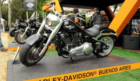 Harley-Davidson se va de EE.UU. y enfrenta a Trump