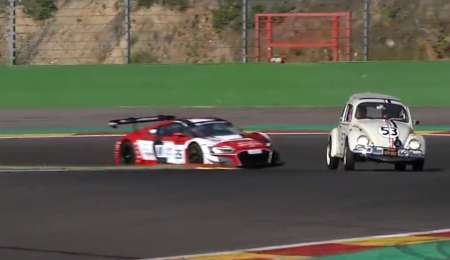 ¡Un intruso! Herbie se metió en las 24 Horas de Spa