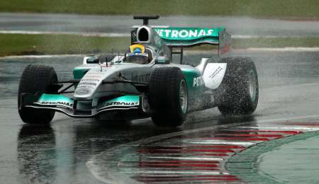 Un Honda camuflado de Mercedes