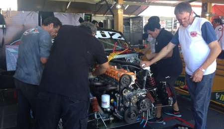 “El que mucho abarca, poco aprieta”