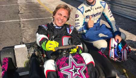 Cristian Castro probó un karting y quiere correr en autos