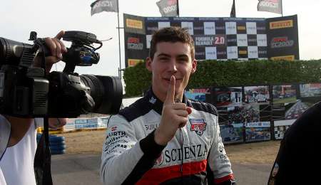 Debut como poleman para Fineschi