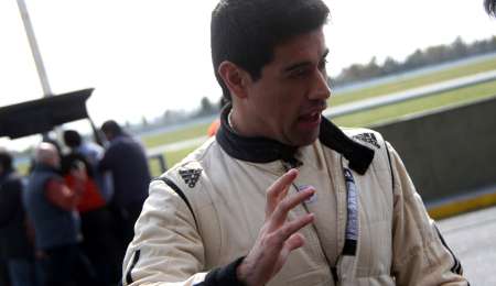 Cáceres marca el rumbo en el primer ensayo