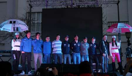 Los pilotos, cerca de la gente