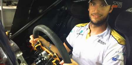 Sirvent visitó el taller Renault Sport