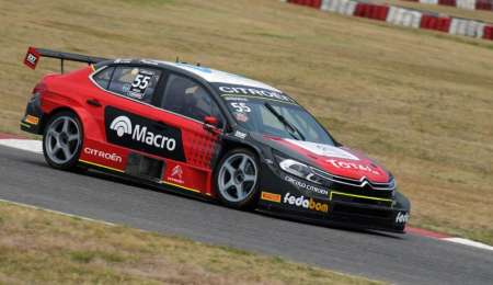 Iribarne fue el mejor debutante en la primera del año	