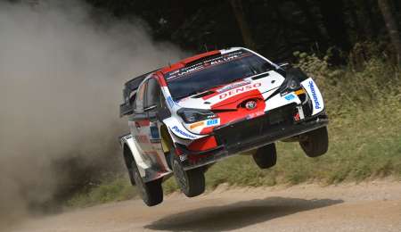 Rovanperä mantiene la punta al cierre de la primera parte del viernes