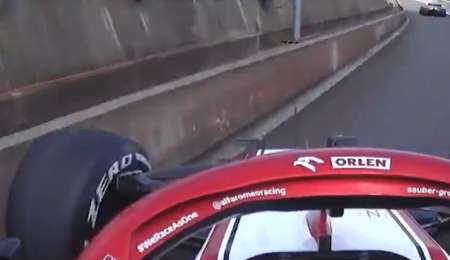 Insólito: Raikkonen chocó en el ingreso a boxes