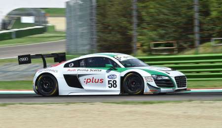 Russo corre en Misano