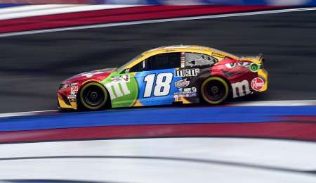 Kyle Busch ganó la primera de Nascar en la última curva de Daytona